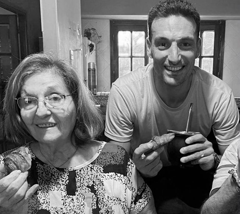 Dolor en el fútbol: murió la madre de Lionel Scaloni