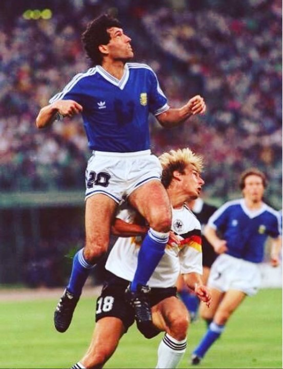 Juan Simón recordó a Maradona en su cumpleaños: “Diego está siempre presente, es un Dios y es nuestra bandera”