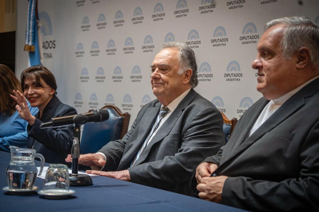 Debatieron en el Congreso sobre la encíclica del papa León XIV, a días de su histórica visita al país