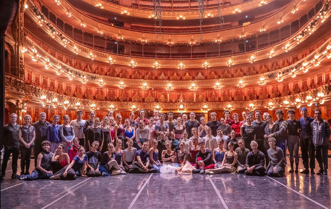 El Ballet Estable del Teatro Colón recibió el Premio María Guerrero por sus cien años de trayectoria